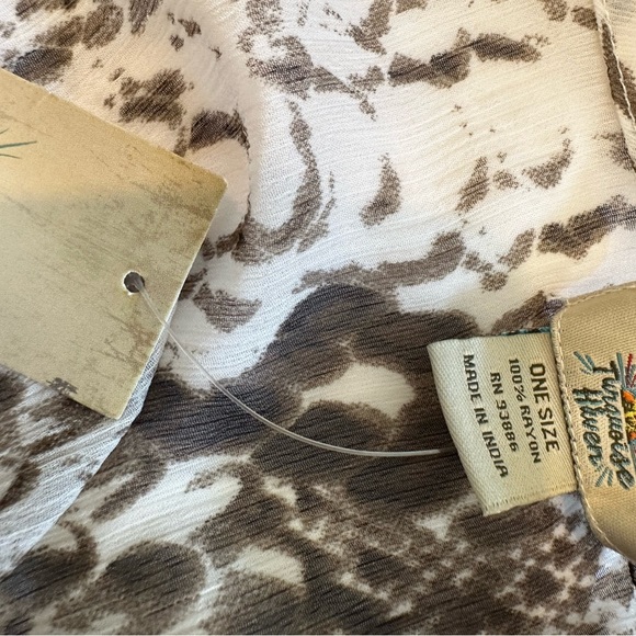 Turquoise Haven kimono - Picture 5 of 7